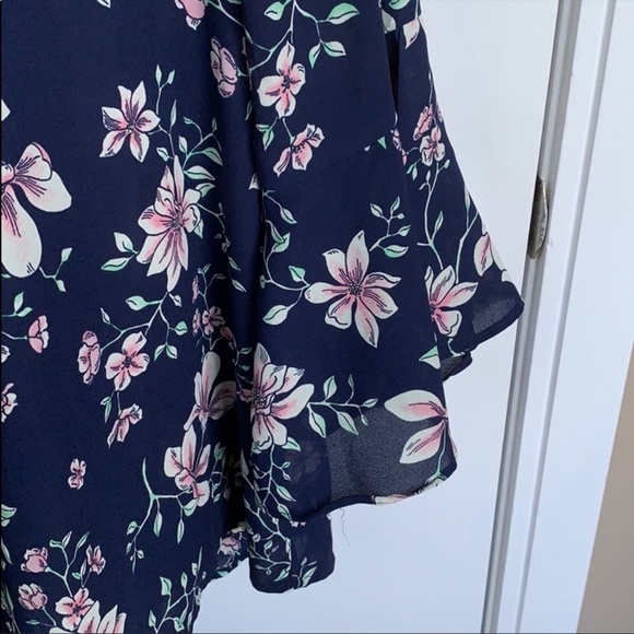 Lily Morgan Navy Floral Bell-sleeve Blouse 2X - Picture 4 of 10
